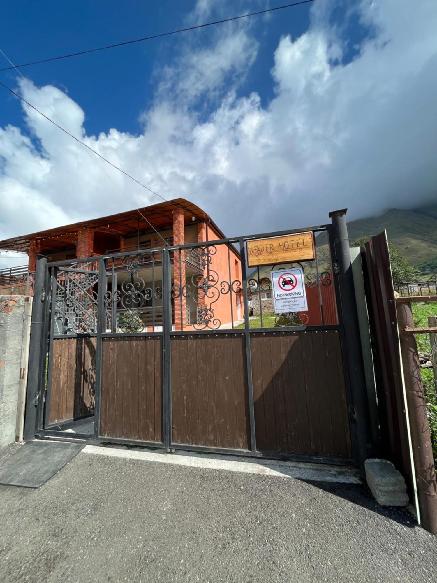 Wander Kazbegi Hotel 외부 사진